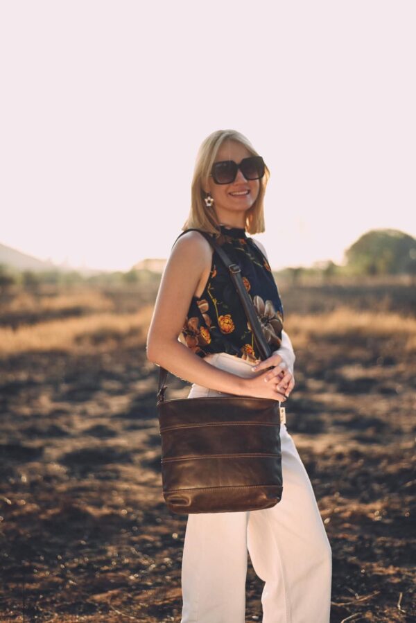 WhatsApp Image 2025-07-30 at 10.12.17_50771128 Moné Slingbags