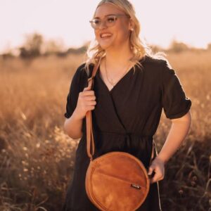 Lisa Ronde Slingbags