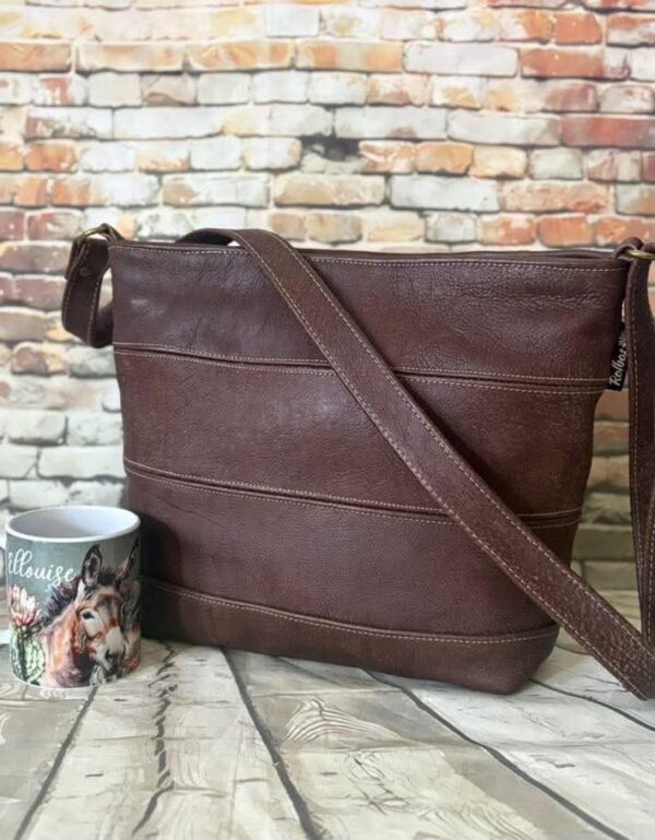 WhatsApp Image 2025-08-27 at 09.32.34_9494221a Moné Slingbags