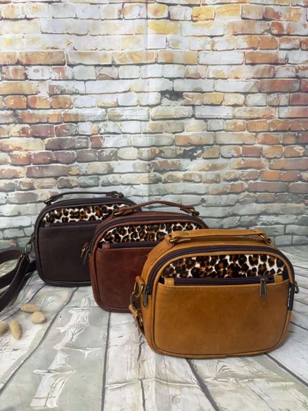 11111111 Ancre Leer Slingbag met Luiperd-print-insetsel