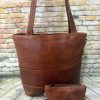 a Carla Curve tote handsak met mini grimeersakkie kombo